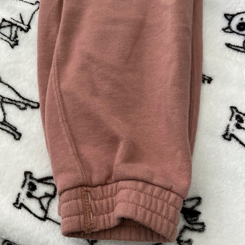 Sweatpants - Picture 2 of 4